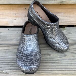 Anywears Clogs Comfort Slip Resistant Gray Slip On Nursing Work Professional 10